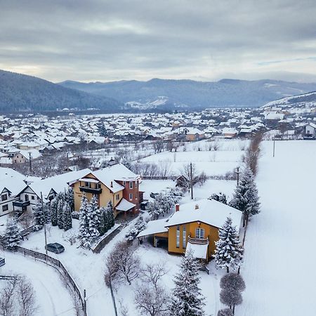 Pensiunea Bucovina Гура Хуморулуй Екстериор снимка