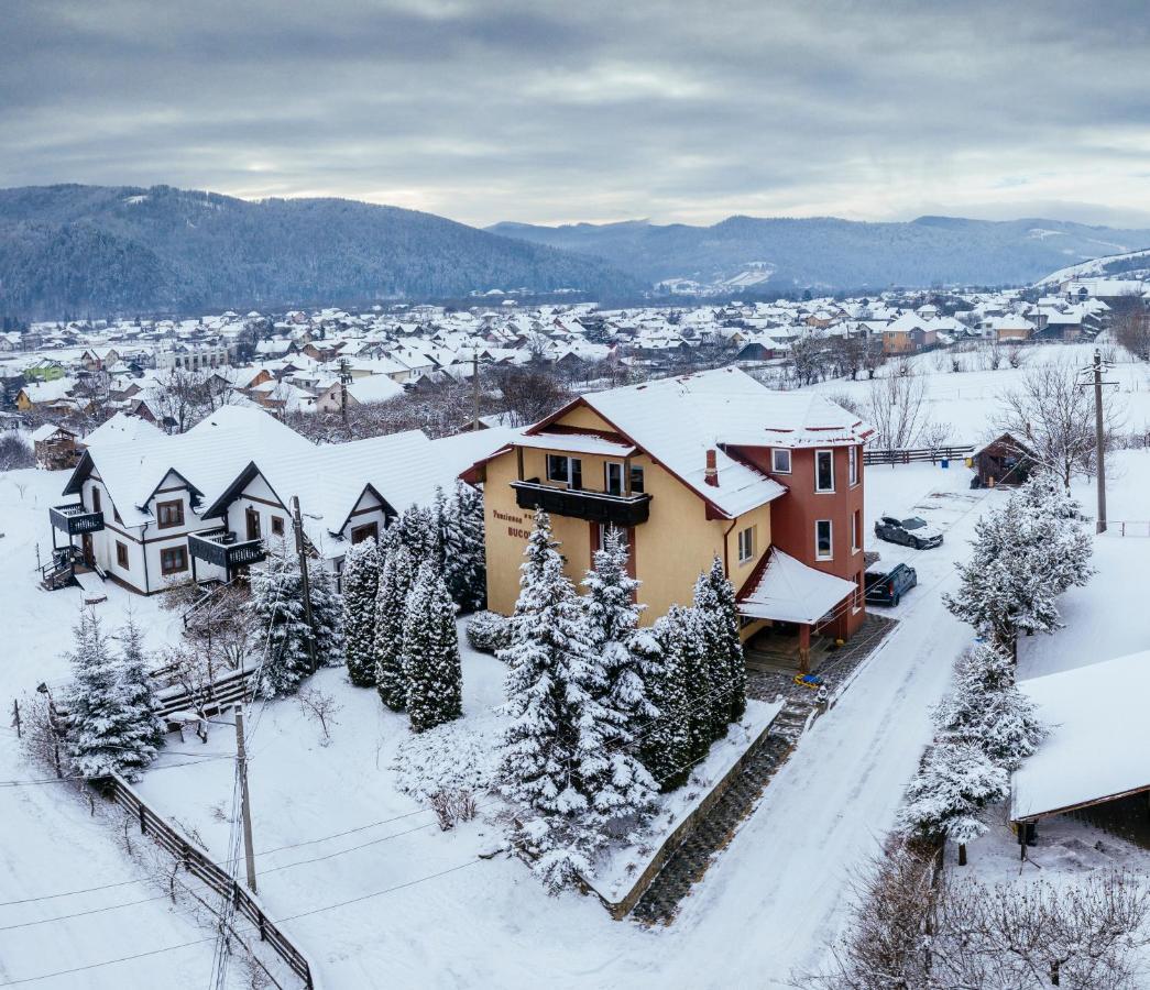 Pensiunea Bucovina Гура Хуморулуй Екстериор снимка